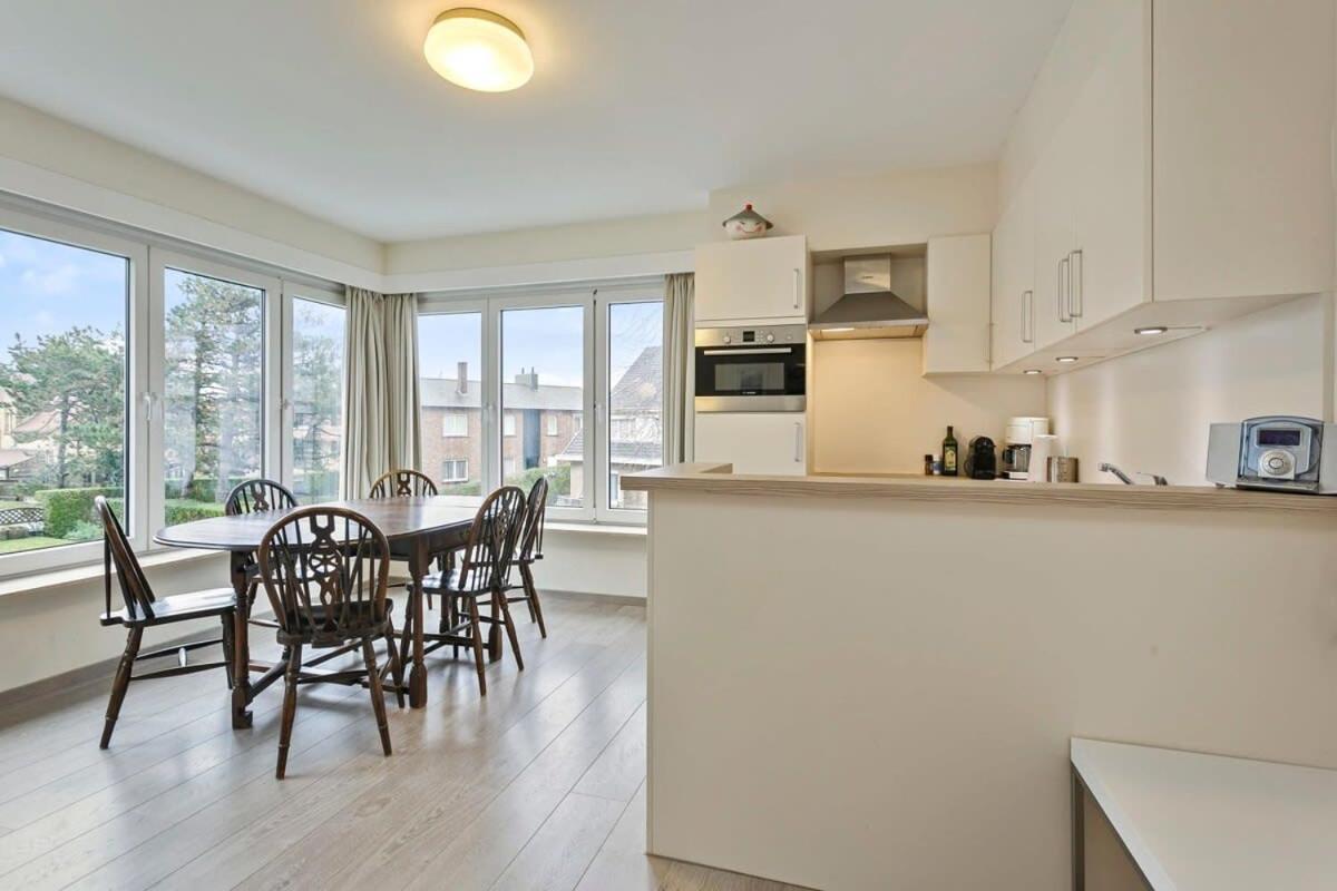 Huswell - Lovely Family Apartment 50 Meters From The Sea De Haan Exterior foto